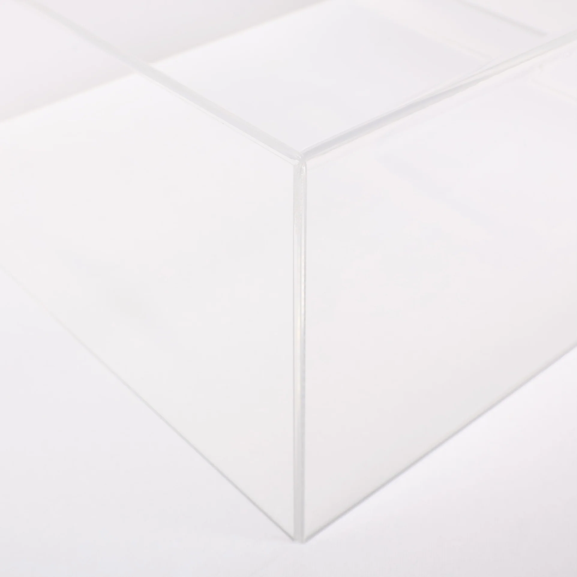 Acrylic Cube Table Riser Set - Clear (3pc) - Image 7
