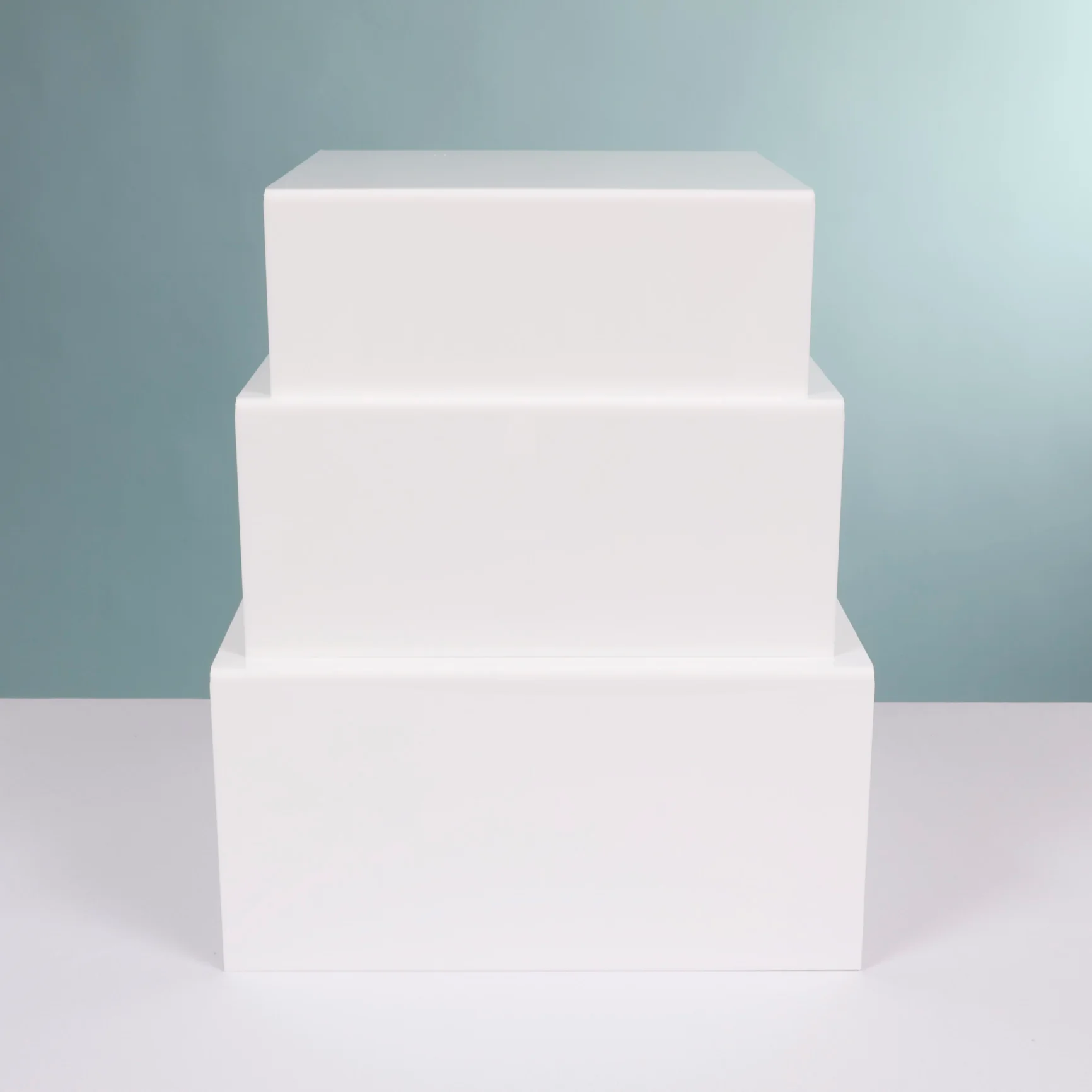 Acrylic Cube Table Riser Set - White (3pc) - Image 3