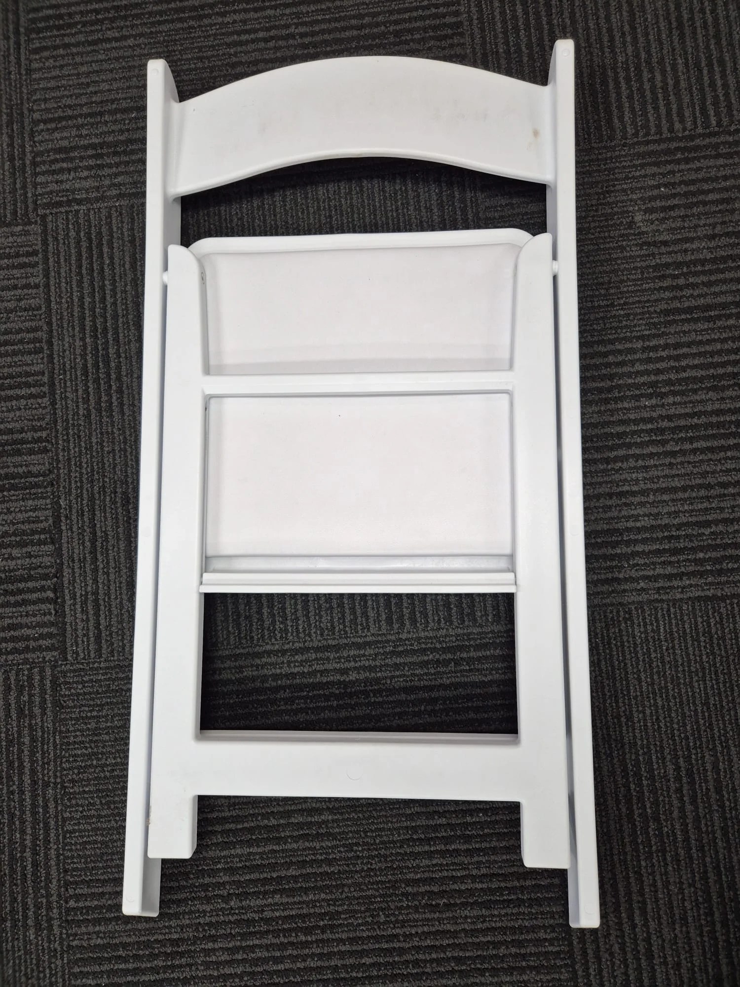 Americana Outdoor Folding Chair - White - Image 4