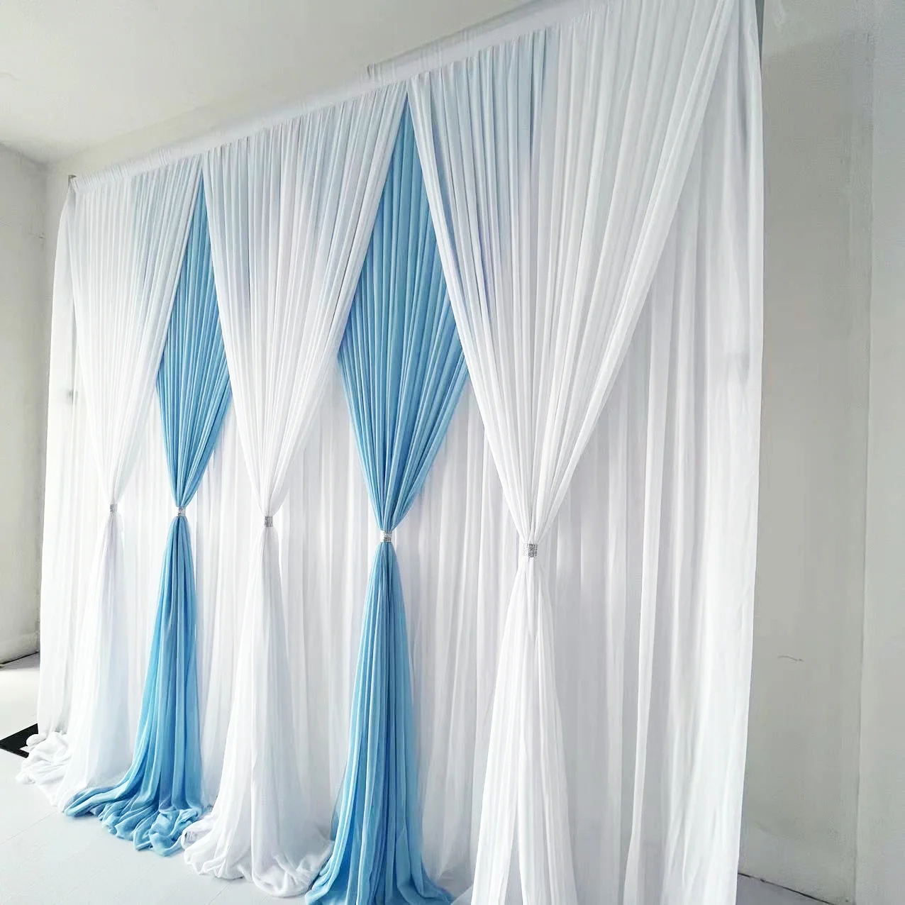 CLEARANCE Chiffon Draping Backdrop Curtain - White On Blue (3x3m) - Image 3