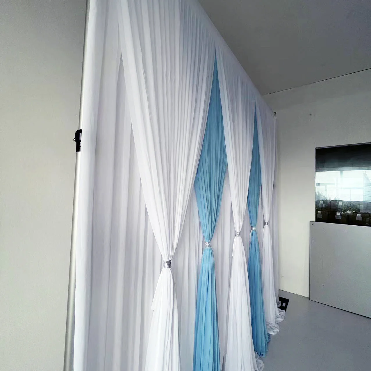CLEARANCE Chiffon Draping Backdrop Curtain - White On Blue (3x3m) - Image 6