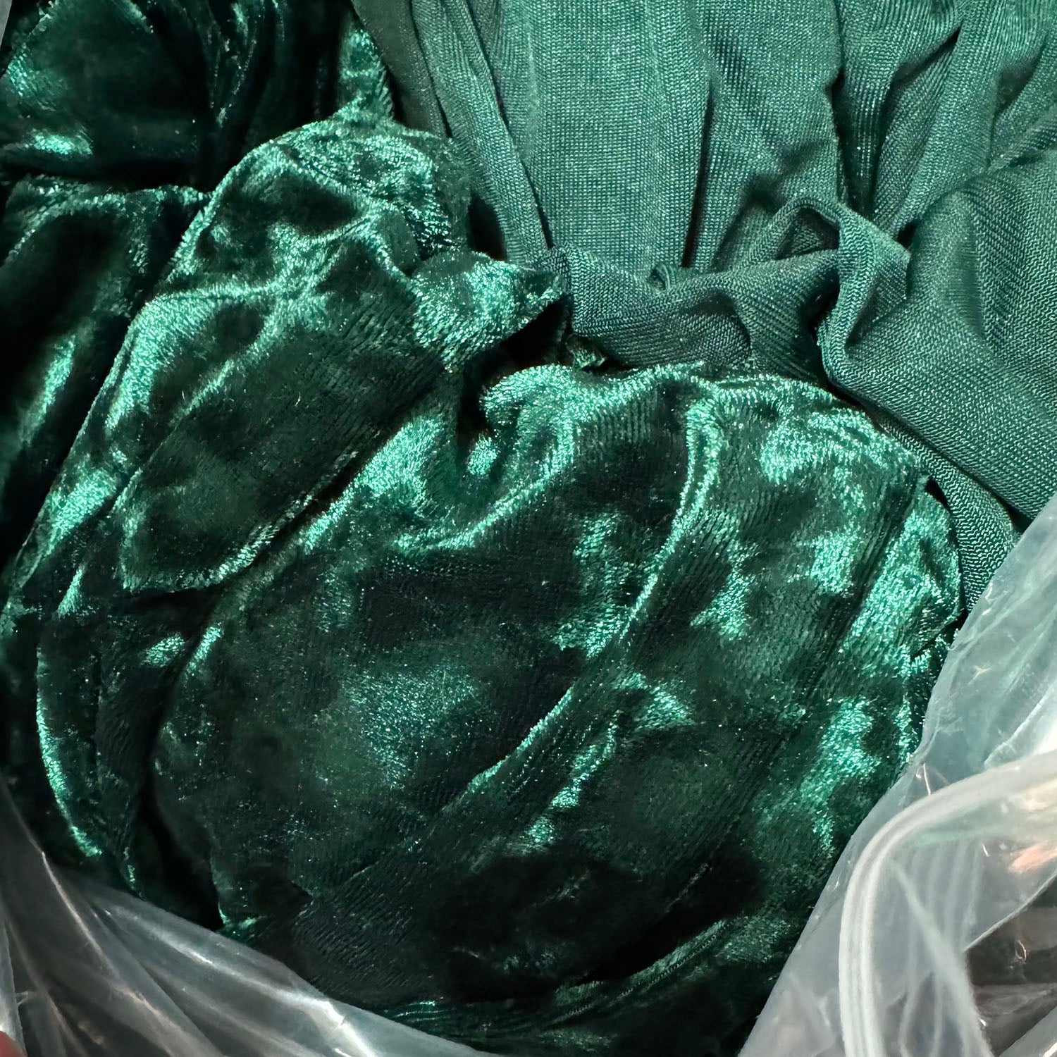 Velvet Backdrop - Emerald Green (3x3m) - Image 7