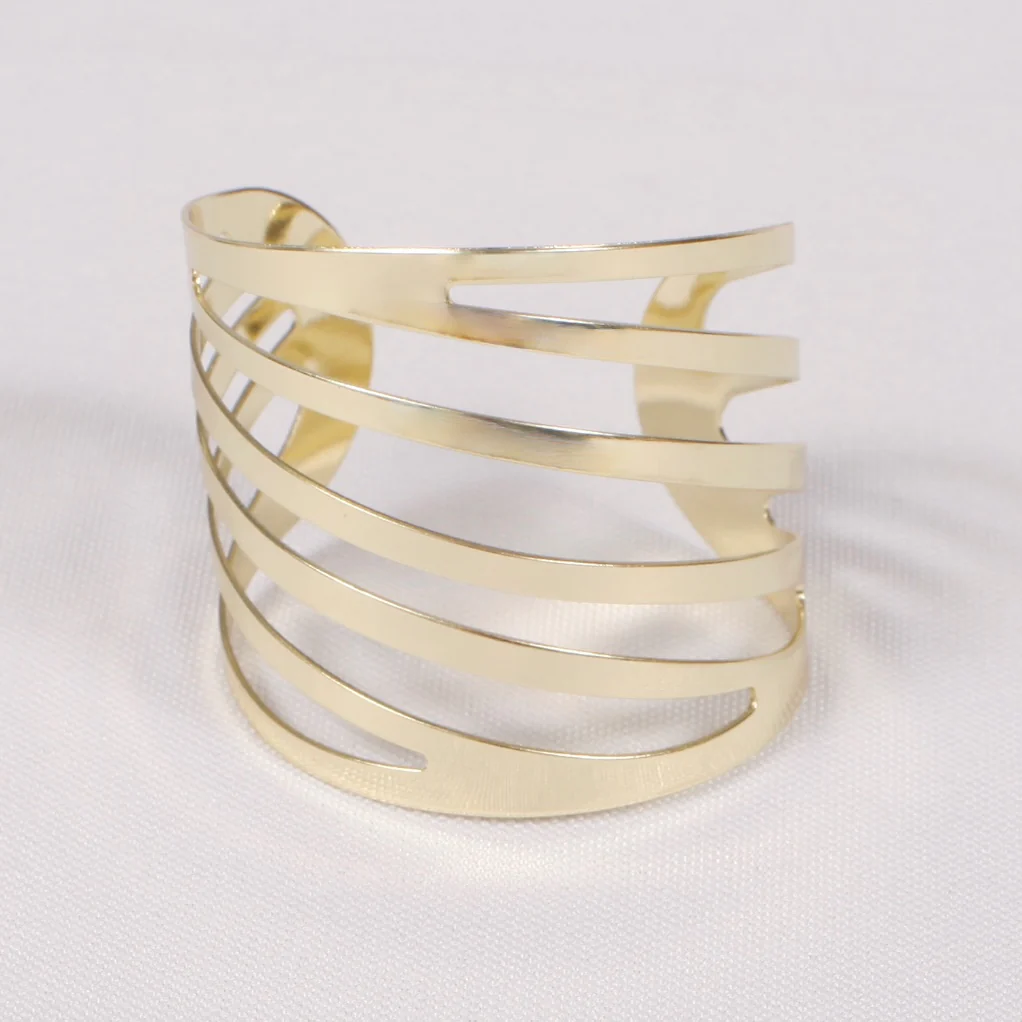 Modern Linear Cut Out Napkin Ring - Gold - Image 4