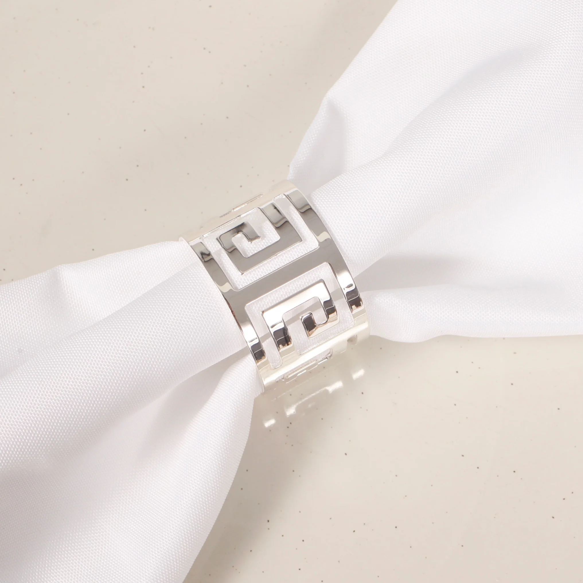 Geometric Luxe Meander Napkin Ring - Silver - Image 3