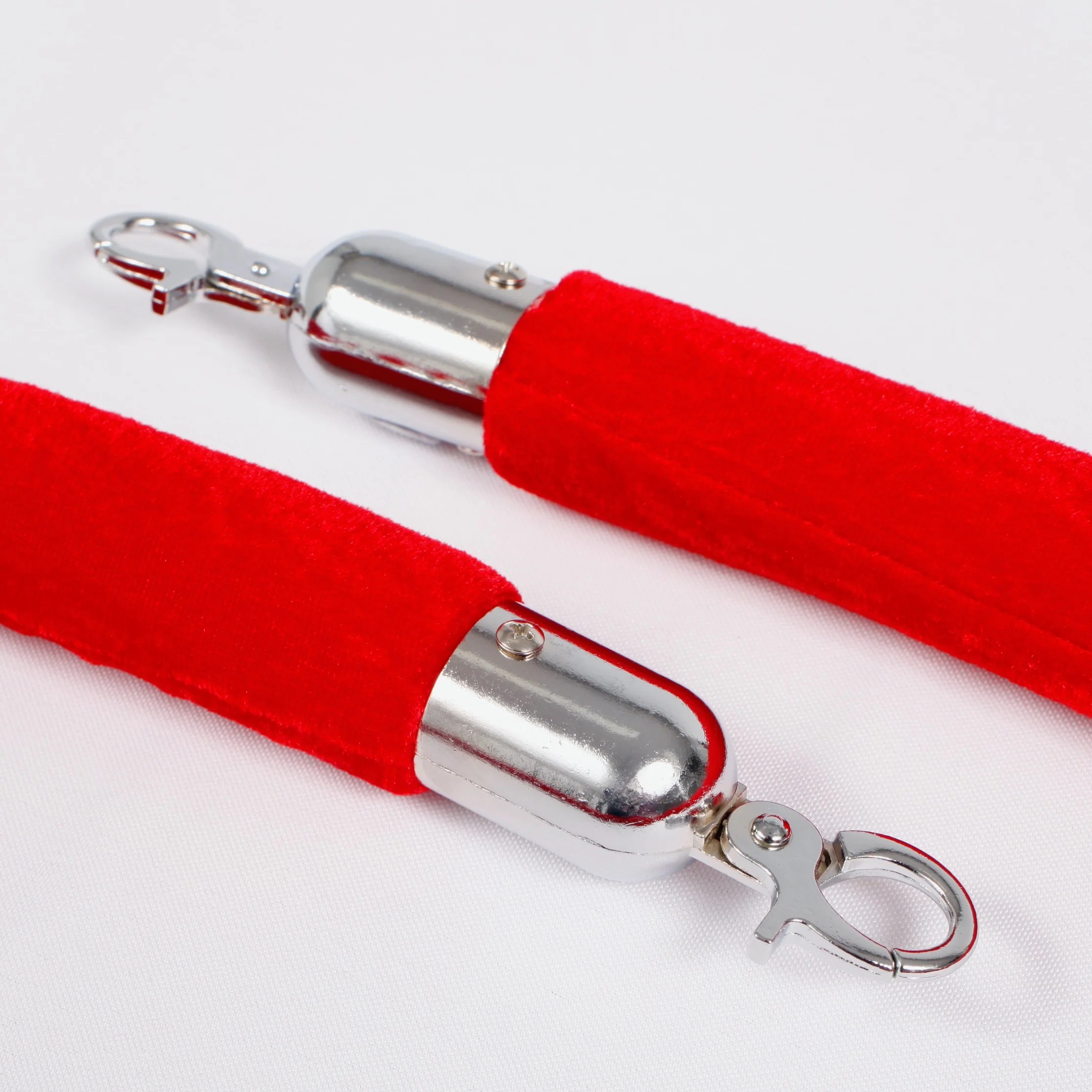 Bollard Velvet Rope - Red (Silver Clips) - Image 2