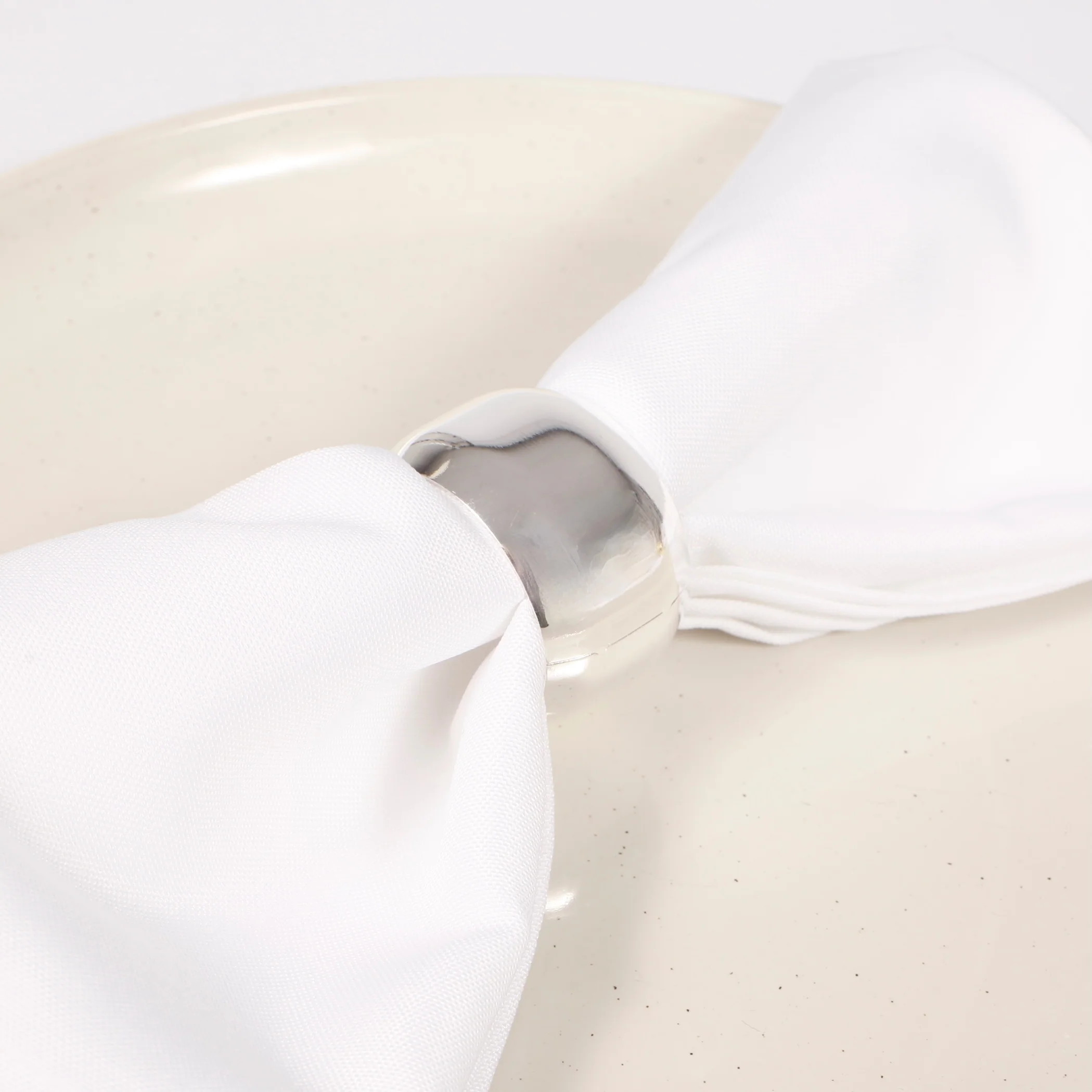 Classic Luxe Style Napkin Ring - Silver - Image 3