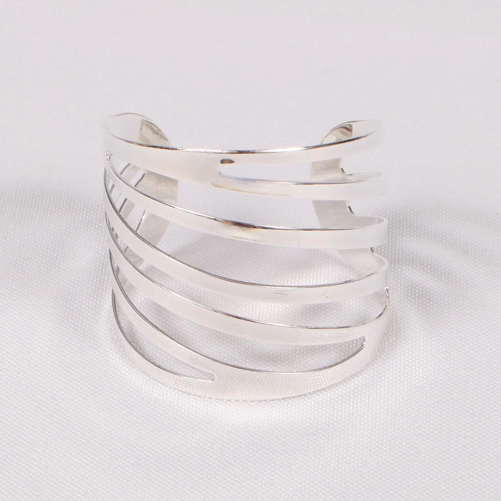 Modern Linear Cut Out Napkin Ring - Silver - Image 5