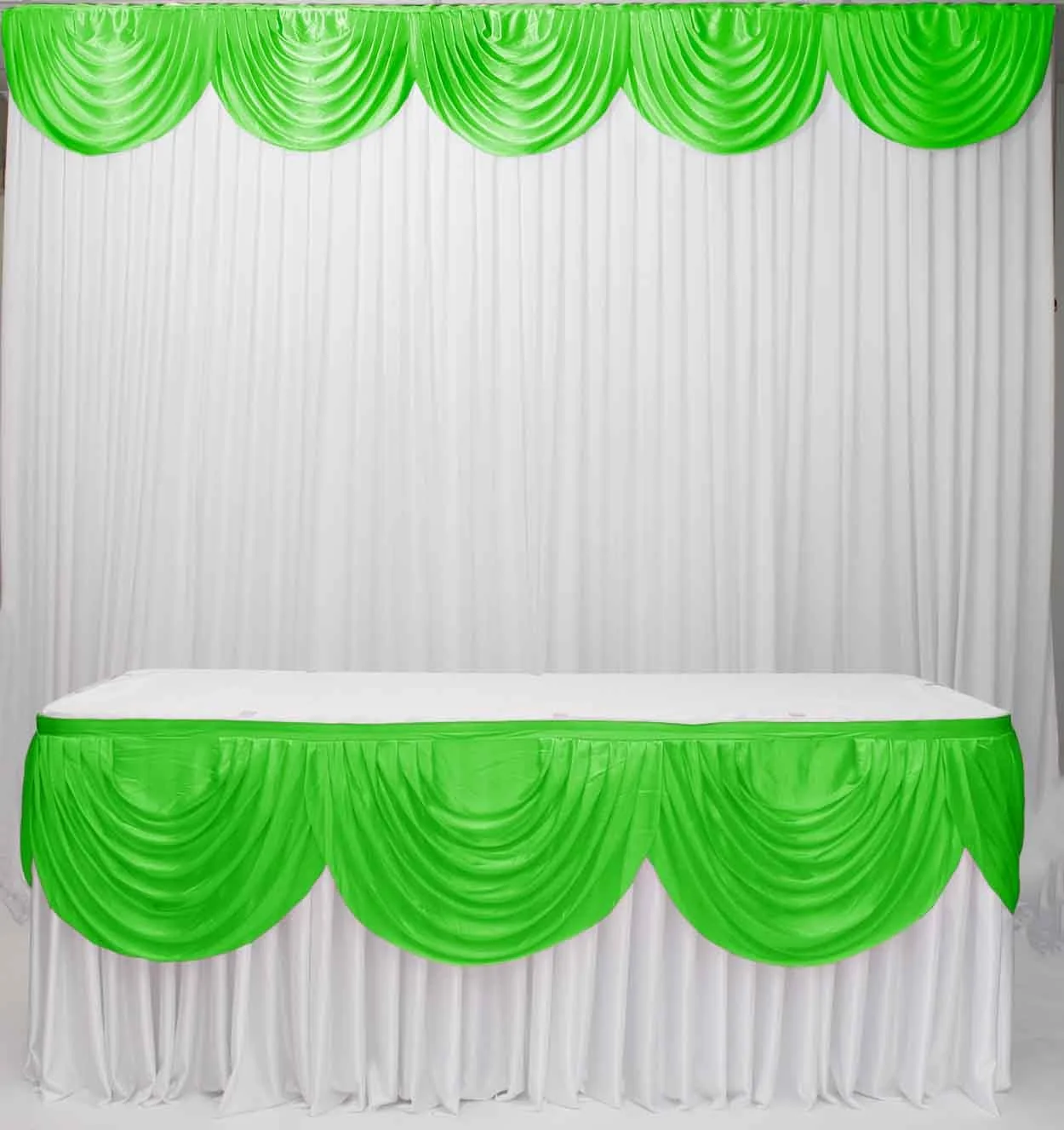 CLEARANCE Ice Silk Satin Swag - Green (3m)
