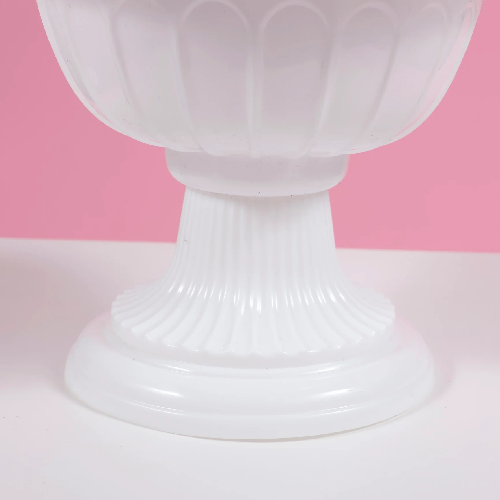 Vintage PVC Urn Centrepiece Vase  (14cmH) - Image 5