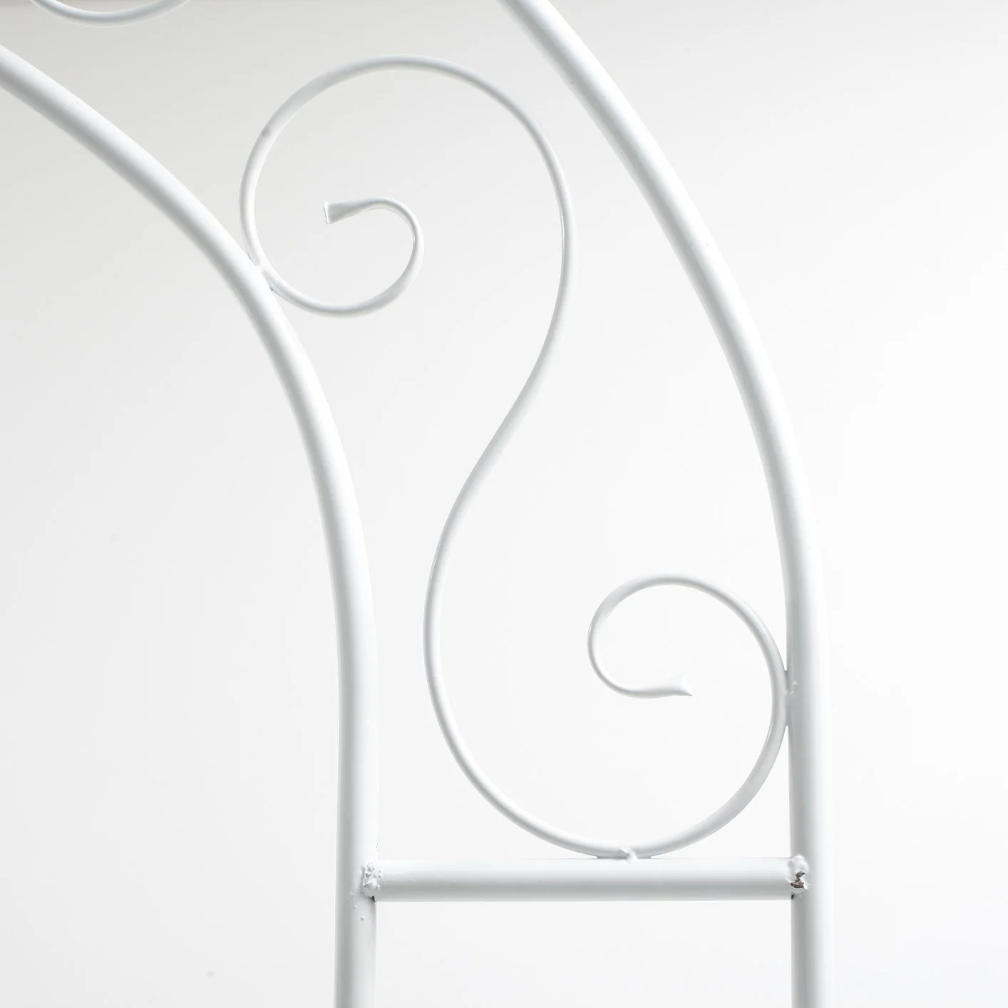 Vintage Scroll Wedding Arch / Stand - White - Image 3