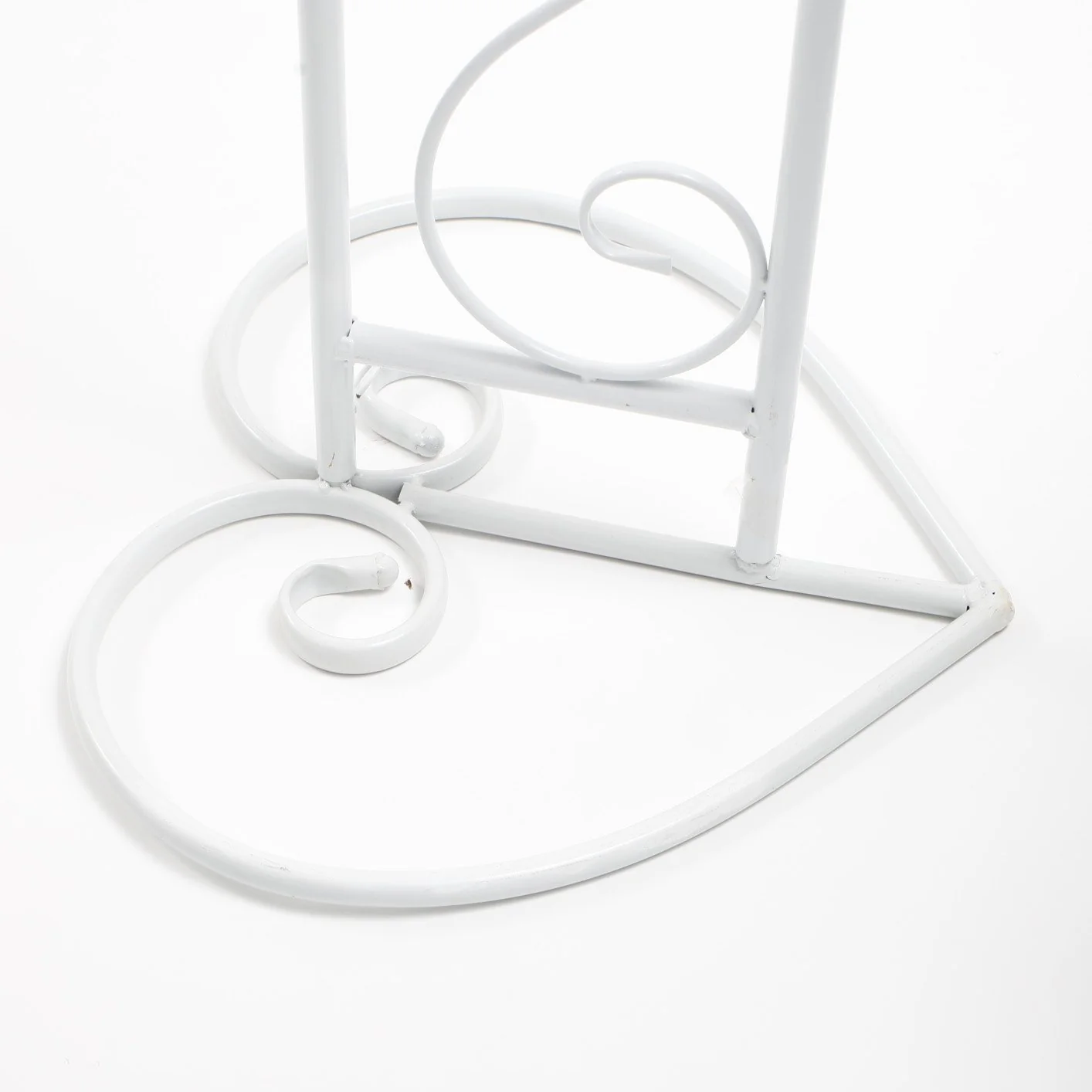 Vintage Scroll Wedding Arch / Stand - White - Image 4