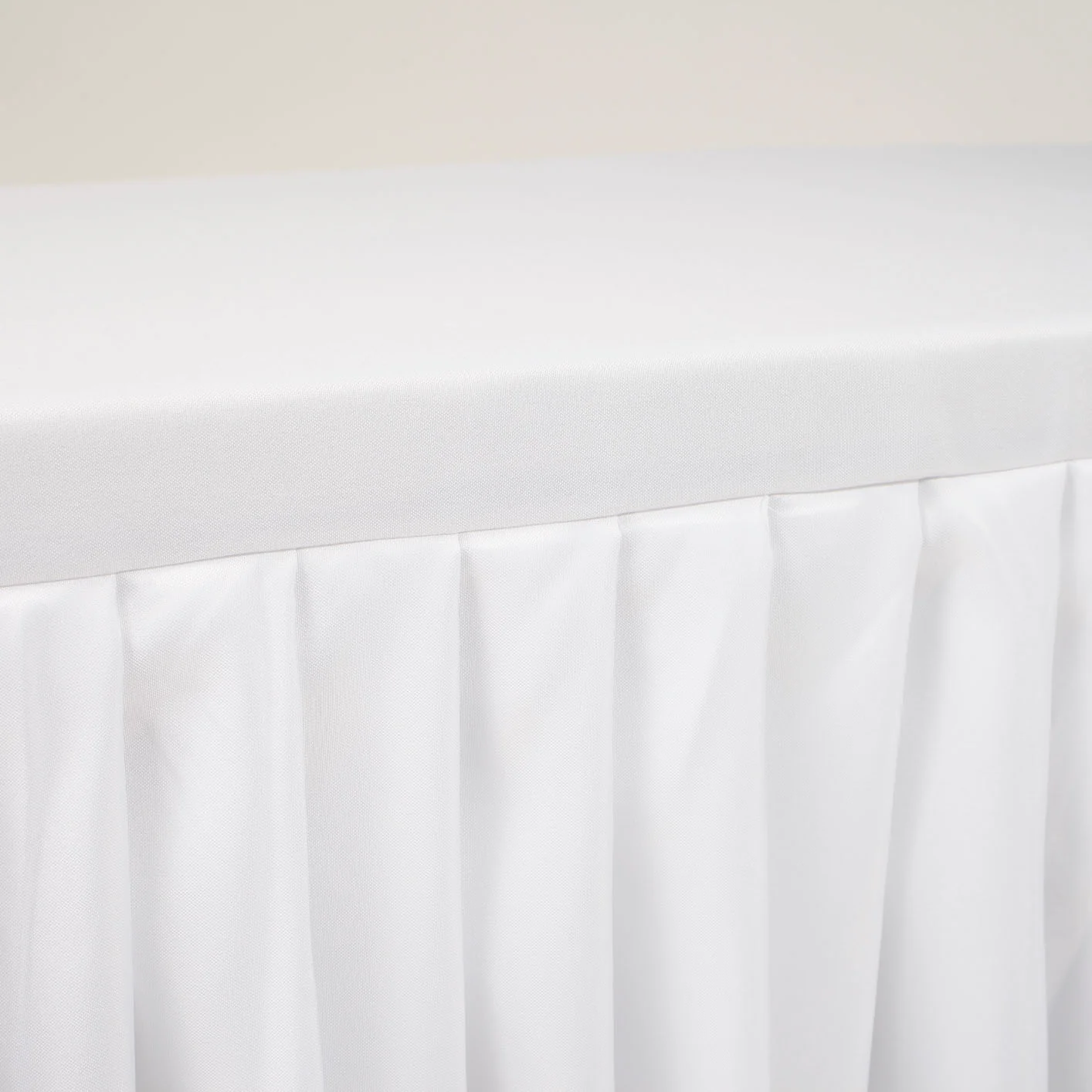 Fitted Tablecloth with Pleated Table Skirting - White (6ft) - Image 2