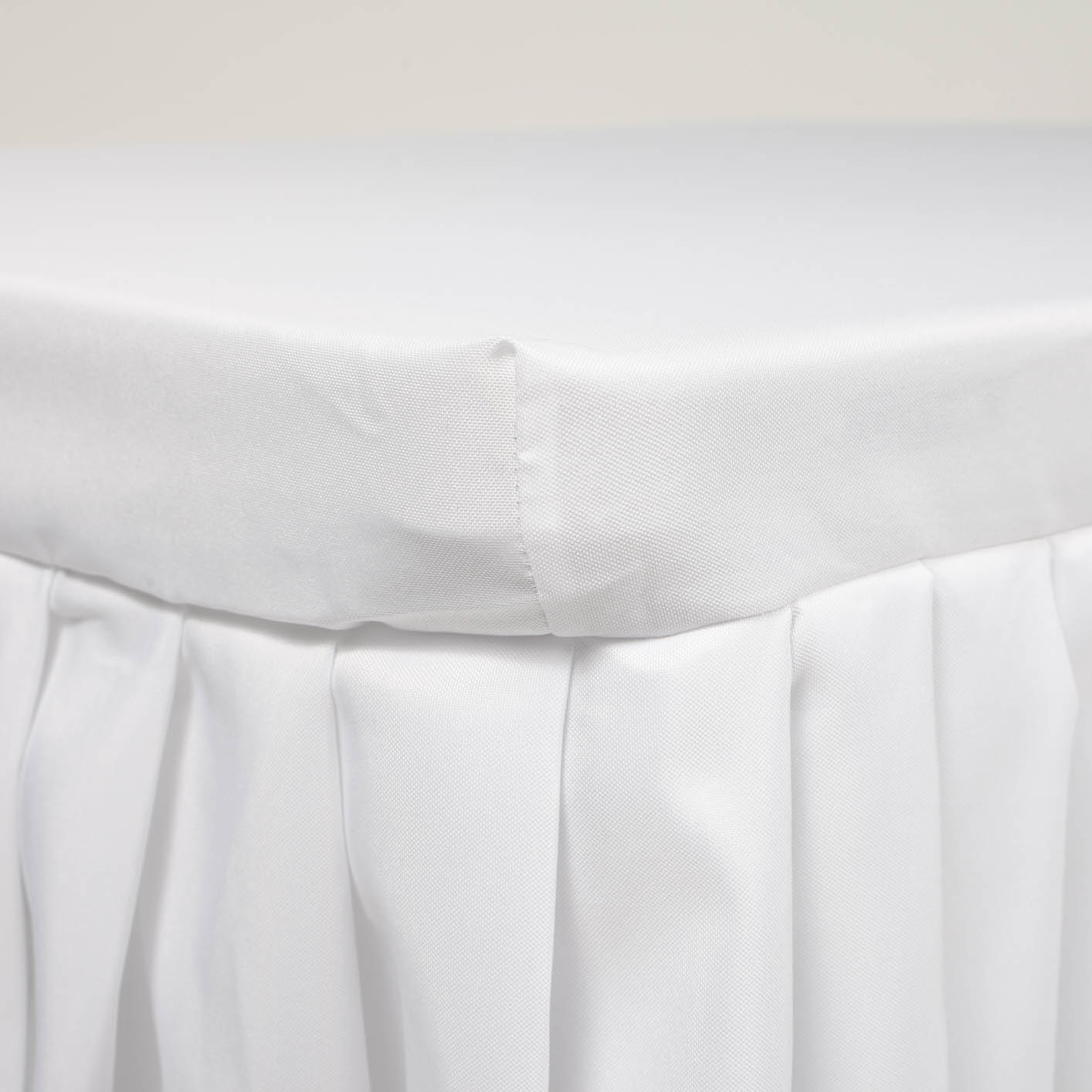 Fitted Tablecloth with Pleated Table Skirting - White (6ft) - Image 3