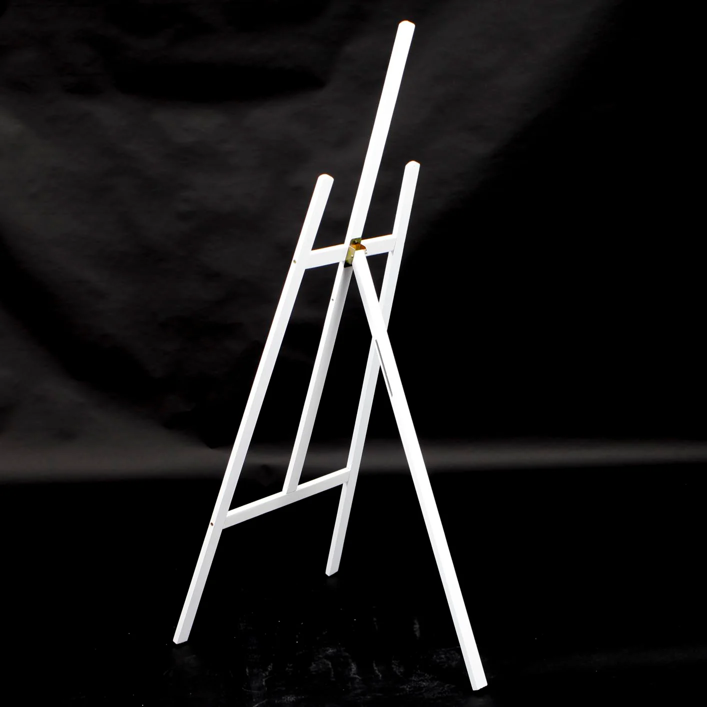 Timber Wedding Easel - White (150cm) - Image 16