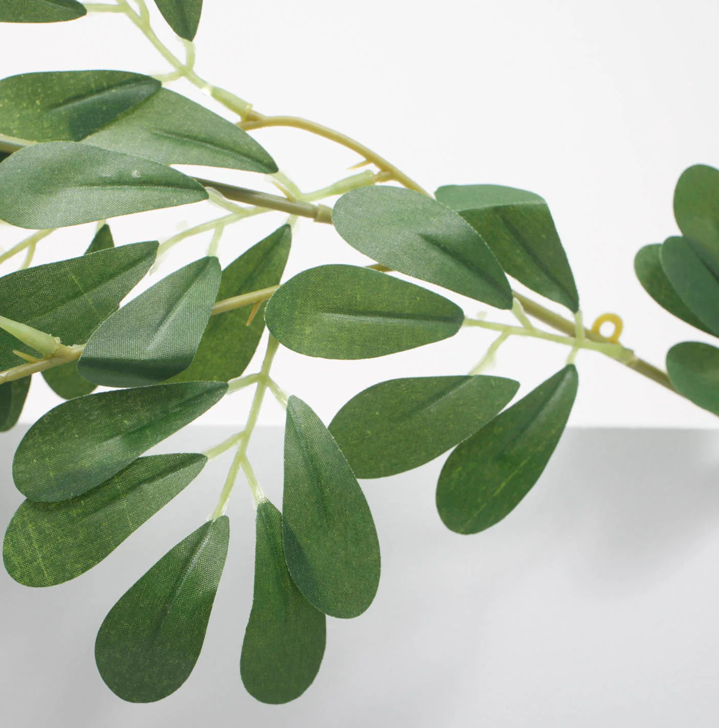 CLEARANCE Willow Greenery Garland (1.85m) - Image 3